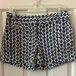 LOFT Navy and White Floral eyelet Shorts size 4